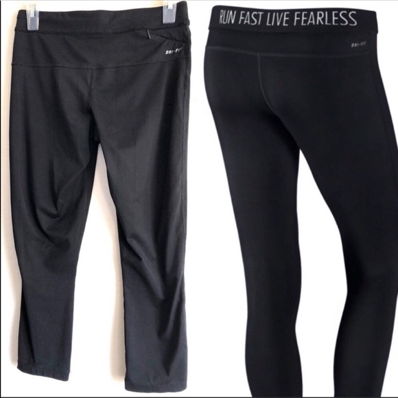 Nike Run Fast Live Fearless Relay Graphic Crop Leggings in black size Small - Picture 2 of 8